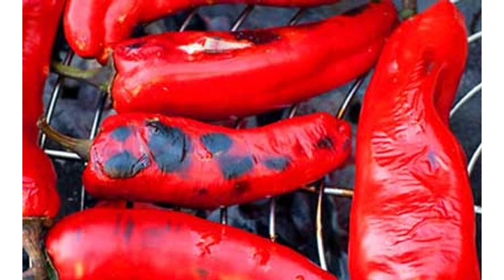 Sezona počinje! Ajvar, pekmez i pečena paprika